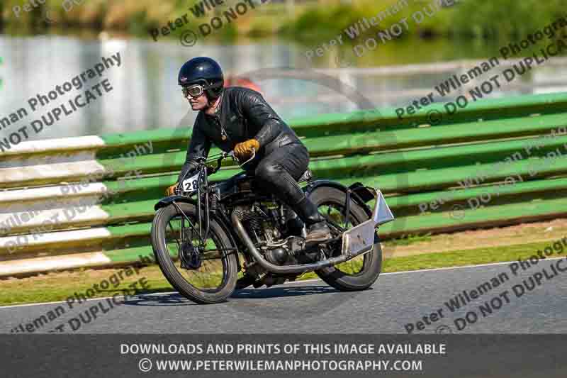 Vintage motorcycle club;eventdigitalimages;mallory park;mallory park trackday photographs;no limits trackdays;peter wileman photography;trackday digital images;trackday photos;vmcc festival 1000 bikes photographs